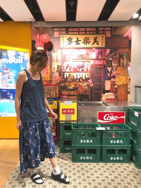 「blue」｜「アイテム（スウェット）」を使った、JWさん（レディース・170cm）の夏コーディネート