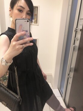 「パープル×黒」｜「アイテム（腕時計）」を使った、kiriさん（レディース・160cm）の夏コーディネート