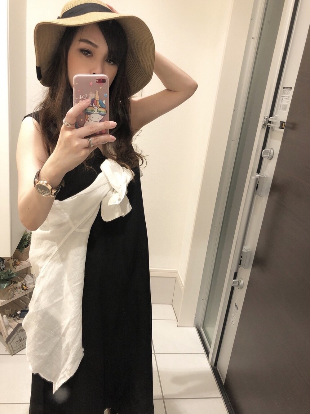 「ジーナシス、夏コーデ、夏、ワンピース、モノトーン、オトナ女子、大人コーデ、大人かわいい」｜「JEANASISのテントラインタックノースリーブワンピース/888137（ワンピース、ブラック系）」を使った、kiriさん（レディース・160cm）の夏コーディネートの1枚目の写真