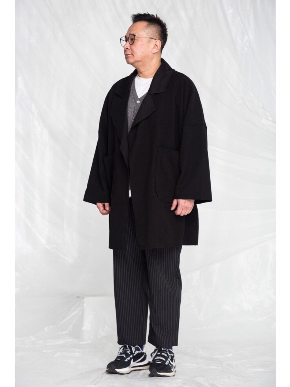 「ootd、日系極簡、球鞋、oversize、sacai×nike、black、working style、層次搭配、styleinside」｜「nike x sacai vaporwaffleのアイテム（スニーカー、ブラック系）」を使った、Daniel丹老爺さん（メンズ・176cm）の冬コーディネートの1枚目の写真