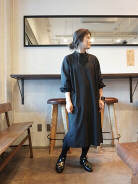 「FIL DE FER（フィルデフェール）のPEボイルトロ ギャザースリーブロングワンピース（ワンピース、ブラック系）」を使った、kamata.さん（レディース・158cm）の冬コーディネート