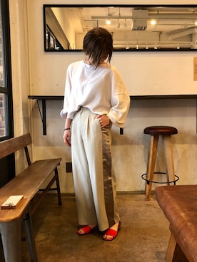 「FIL DE FER（フィルデフェール）のアメリーストライプ サテンラインパンツ（その他パンツ、ベージュ系）」を使った、kamata.さん（レディース・158cm）の春コーディネート