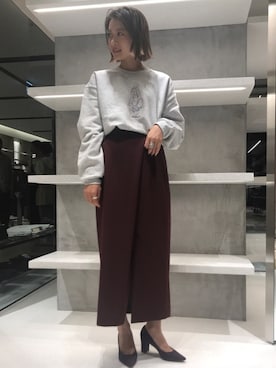 「BEAUTY&YOUTH UNITED ARROWS（ビューティーアンドユースユナイテッドアローズ）のBY タックスリットハイウエストスカート ◆（スカート）」を使った、Rinko Takeuchiさん（レディース・164cm）の秋コーディネート