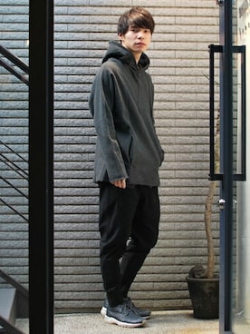 「OURET（オーレット）のアイテム（パーカー）」を使った、OURETさん（メンズ・171cm）の冬コーディネート