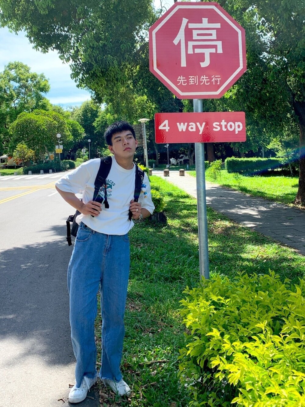 「ootd、夏コーデ、Taiwan、Taichung、carhartt、MUJI」｜「Carharttのアイテム（バックパック/リュック、ブラック系）」を使った、陳さん（メンズ・171cm）の夏コーディネートの1枚目の写真