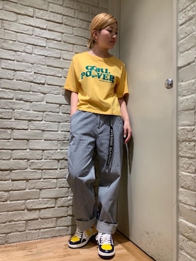 「黄色コーデ」｜「アイテム（パンツ）」を使った、mariko.tさん（レディース・161cm）の夏コーディネート