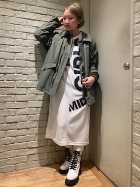 「白ワンピ」｜「アイテム（ジャケット/アウター）」を使った、mariko.tさん（レディース・161cm）の冬コーディネート