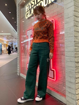 「90'sコーデ」｜「アイテム（スニーカー）」を使った、mariko.tさん（レディース・161cm）の秋コーディネート