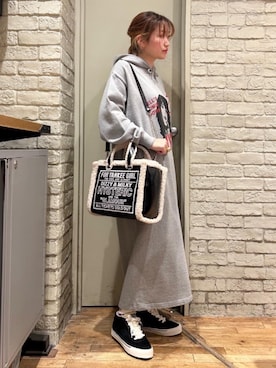 「パーカーワンピ」｜mariko.tさん（レディース・161cm）の冬コーディネート