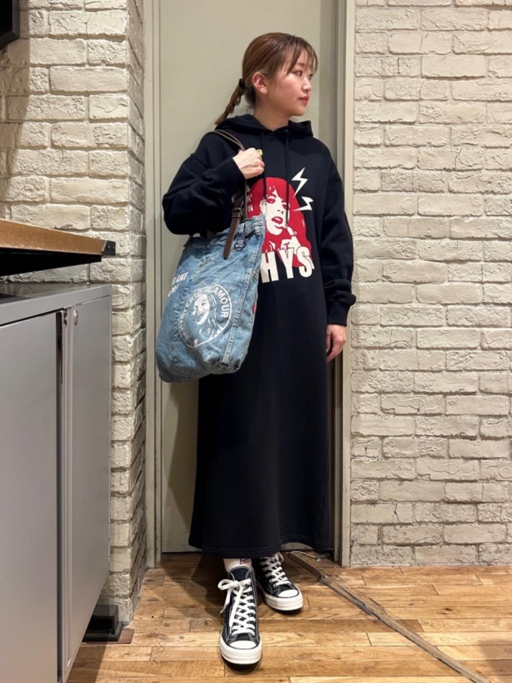 HYSTERIC GLAMOURのアイテムを使った「パーカーワンピ」の人気