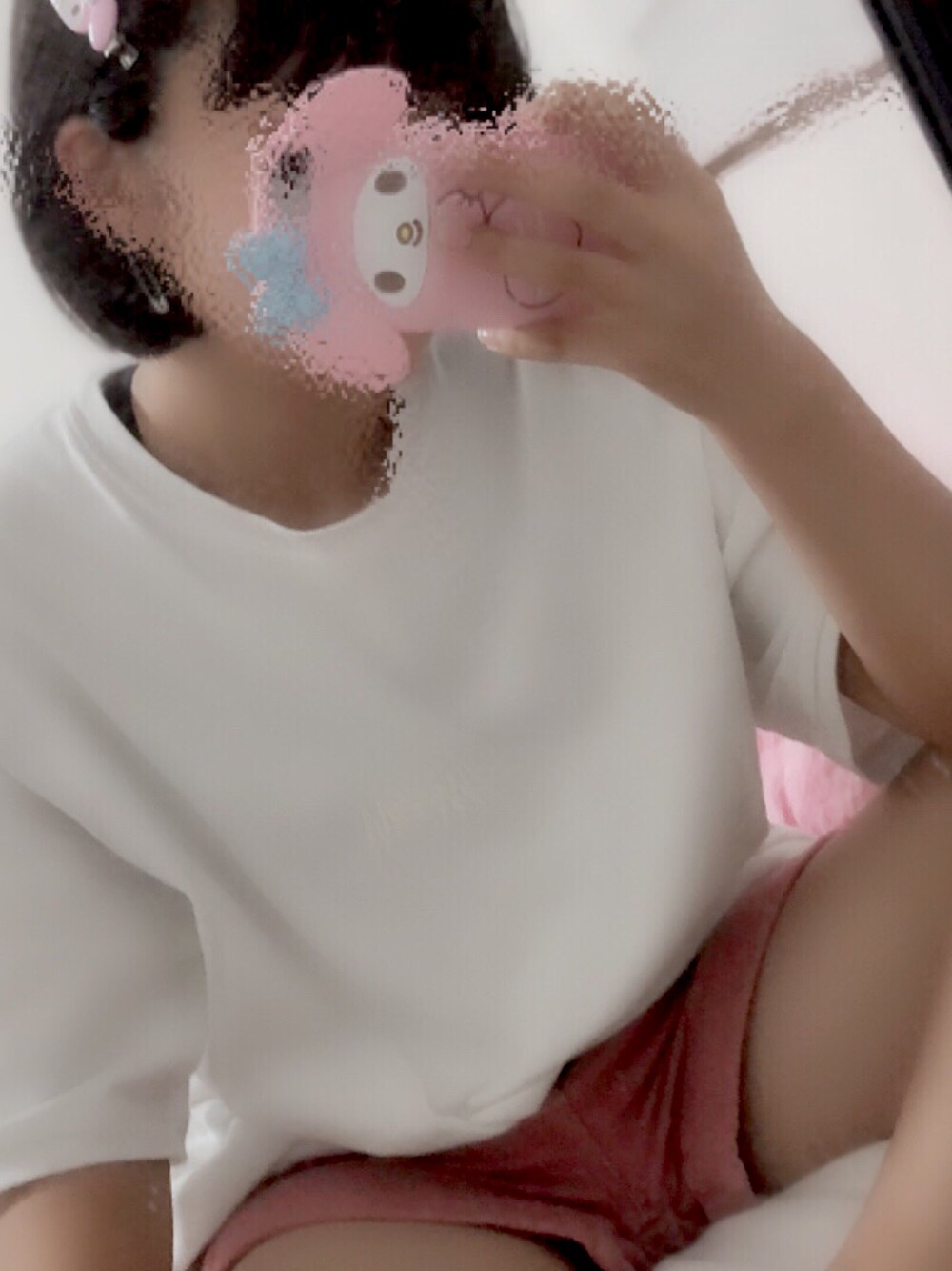 「マイメロ、ショートカット女子、サンリオ」｜「STUSSYのStock HW S/SL Crew（Tシャツ/カットソー、ホワイト系）」を使った、びたびたさん（レディース・156cm）の夏コーディネートの1枚目の写真