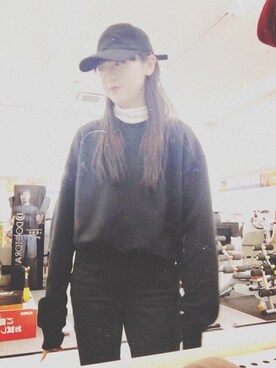 「AZUL（アズール）のアイテム（キャップ）」を使った、mimiさん（レディース・165cm）の冬コーディネート