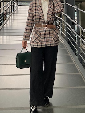「zood vintageのアイテム（チェスターコート、ベージュ系）」を使った、安柏さん（レディース・168cm）の夏コーディネート