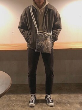 「カフェ」｜「アイテム（ブルゾン）」を使った、✌︎さん（メンズ・165cm）の春コーディネート