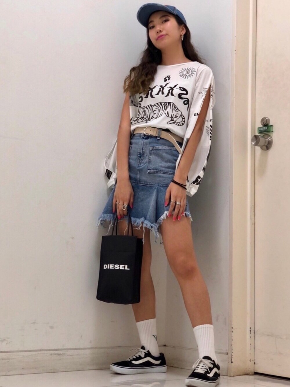 【人気ショップが最安値挑戦！】 DIESEL（ディーゼル）の「レディース ショルダーオープン トップス