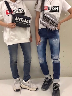 「DIESEL（ディーゼル）のアイテム（Tシャツ/カットソー）」を使った、Yさん（レディース・164cm）の夏コーディネート