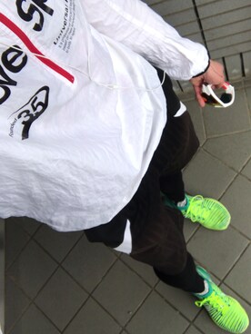 「DESCENTE（デサント）のアイテム（その他アウター、ホワイト系）」を使った、IRISMさん（176cm）の冬コーディネート