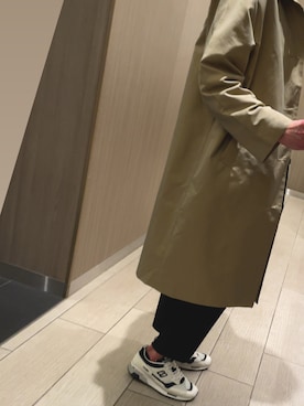 「NEW BALANCE（ニューバランス）のアイテム（スニーカー、ホワイト系）」を使った、IRISMさん（176cm）の冬コーディネート