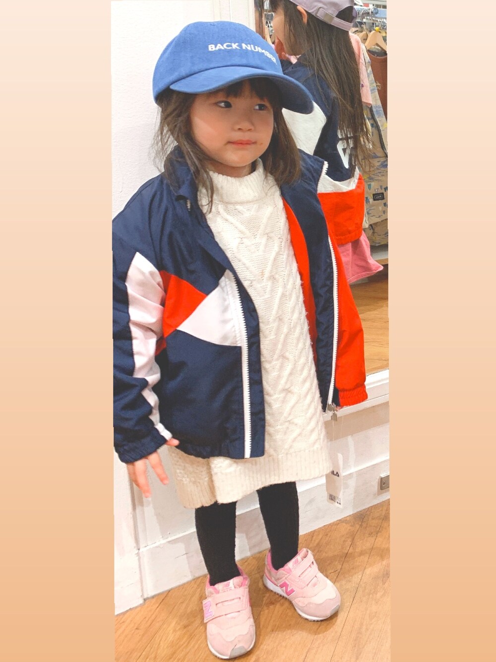 「ライトオン(Right-on)、キャップ、ニットワンピース、2さい、100、ニューバランス」｜「Right-onのアイテム（ナイロンジャケット、その他）」を使った、yunaさん（キッズ・90cm）の冬コーディネートの1枚目の写真