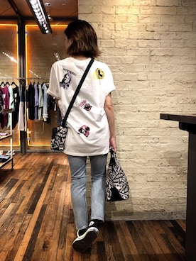 「バックプリント」｜「アイテム（雑貨/ホビー）」を使った、girikoさん（レディース・165cm）の夏コーディネート