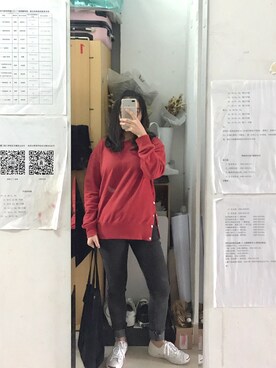 「CONVERSE（コンバース）のアイテム（その他シューズ、ホワイト系）」を使った、Tianloorさん（レディース）の春コーディネート