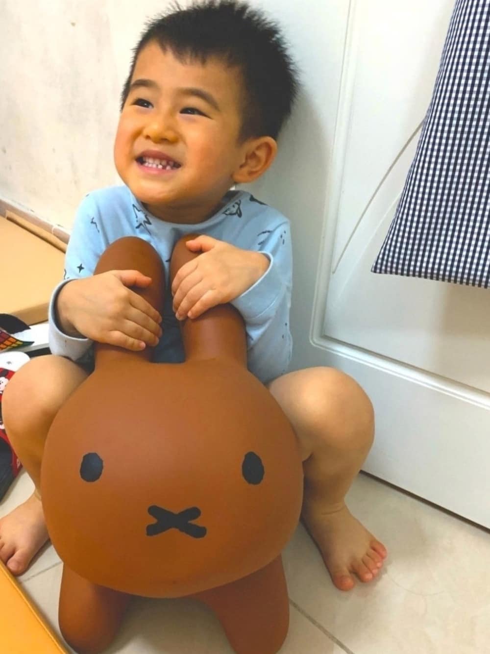 「kids、kidsfashion、miffy」｜「cotton onのアイテム（ルームウェア、ブルー系）」を使った、litt1emyさん（キッズ・100cm）の冬コーディネートの1枚目の写真