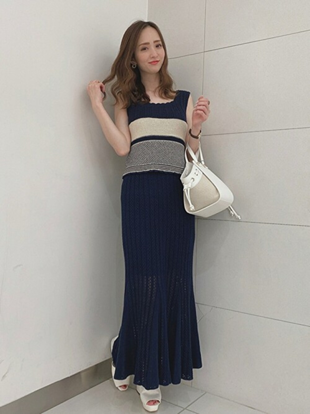 「ワンピース、セットアップ、ニットワンピース、ノースリーブ、セシルマクビー、カジュアルコーデ、CECIL McBEE、夏ワンピース、高身長女子、ニットアップ」｜「CECIL McBEEの透かし柄セットアップ（ワンピース、ブルー系）」を使った、cecilmcbee_staffさん（レディース・164cm）の夏コーディネートの1枚目の写真