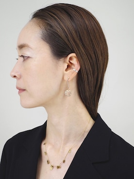 「アイテム（イヤーカフ）」を使った、ISOLATION JEWELRYさん（レディース・159cm）の冬コーディネート