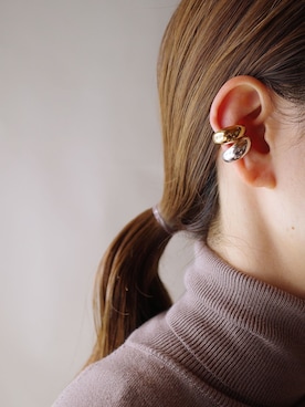 「アイテム（イヤーカフ）」を使った、ISOLATION JEWELRYさん（レディース・159cm）の冬コーディネート