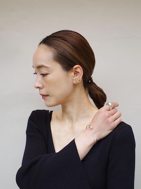 「アイテム（イヤーカフ）」を使った、ISOLATION JEWELRYさん（レディース・159cm）の春コーディネート