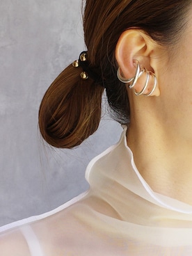 「アイテム（イヤーカフ）」を使った、ISOLATION JEWELRYさん（レディース・159cm）の春コーディネート