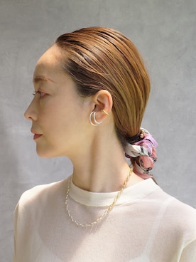 「アイテム（イヤーカフ）」を使った、ISOLATION JEWELRYさん（レディース・159cm）の春コーディネート