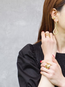 「アイテム（イヤーカフ）」を使った、ISOLATION JEWELRYさん（レディース・159cm）の春コーディネート