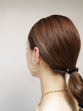 「アイテム（イヤーカフ）」を使った、ISOLATION JEWELRYさん（レディース・159cm）の春コーディネート