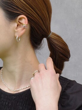「アイテム（イヤーカフ）」を使った、ISOLATION JEWELRYさん（レディース・159cm）の春コーディネート