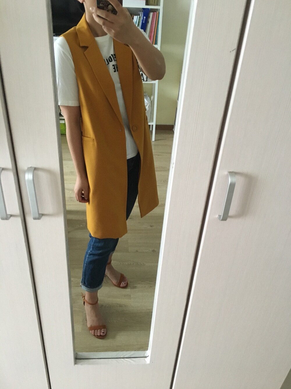 「Vero Modaのアイテム（ピーコート、ゴールド系）」を使った、52vcさん（レディース・166cm）の秋コーディネートの1枚目の写真