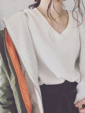 「6（ロク）のアイテム（トップス、ホワイト系）」を使った、hamazi／代官山 Am bestenさん（レディース・152cm）の冬コーディネート
