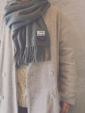「Acne Studios（アクネストゥディオズ）のアイテム（マフラー、グレー系）」を使った、hamazi／代官山 Am bestenさん（レディース・152cm）の冬コーディネート