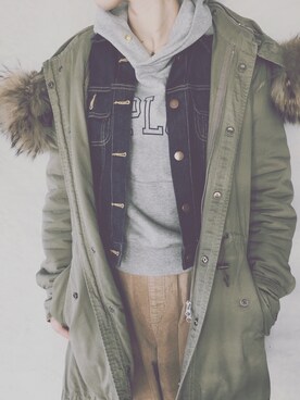 「URBAN RESEARCH DOORS WOMENS（アーバンリサーチ ドアーズ ウィメンズ）のアイテム（パーカー、グレー系）」を使った、hamazi／代官山 Am bestenさん（レディース・152cm）の冬コーディネート