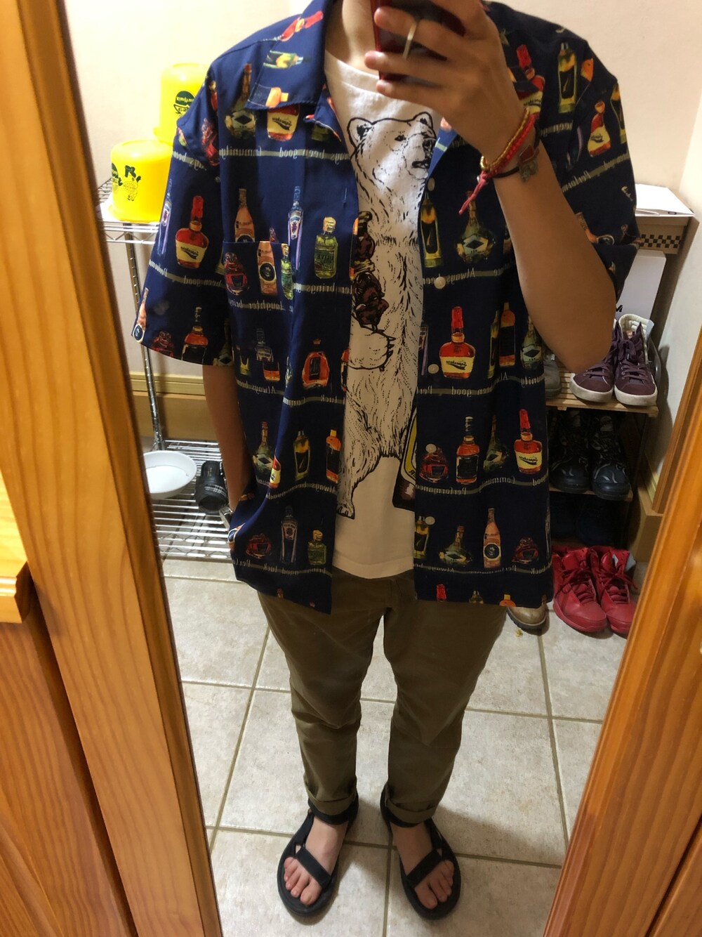 「go slow caravanのアイテム（Tシャツ/カットソー、ホワイト系）」を使った、lonewolf- FTXさん（レディース・161cm）の春コーディネートの1枚目の写真