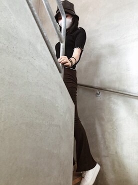 「GRL（グレイル）のリブニットフレアパンツ（その他パンツ、ブラウン系）」を使った、canonさん（レディース・166cm）の秋コーディネート