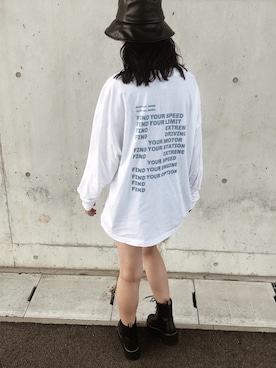 「avanzarのアイテム（Tシャツ/カットソー、ホワイト系）」を使った、canonさん（レディース・166cm）の秋コーディネート