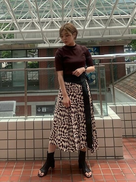 「UNITED TOKYO（ユナイテッドトウキョウ）のオプアートフラックプリーツスカート（スカート、ベージュ系）」を使った、eeeena2828さん（レディース・163cm）の夏コーディネート