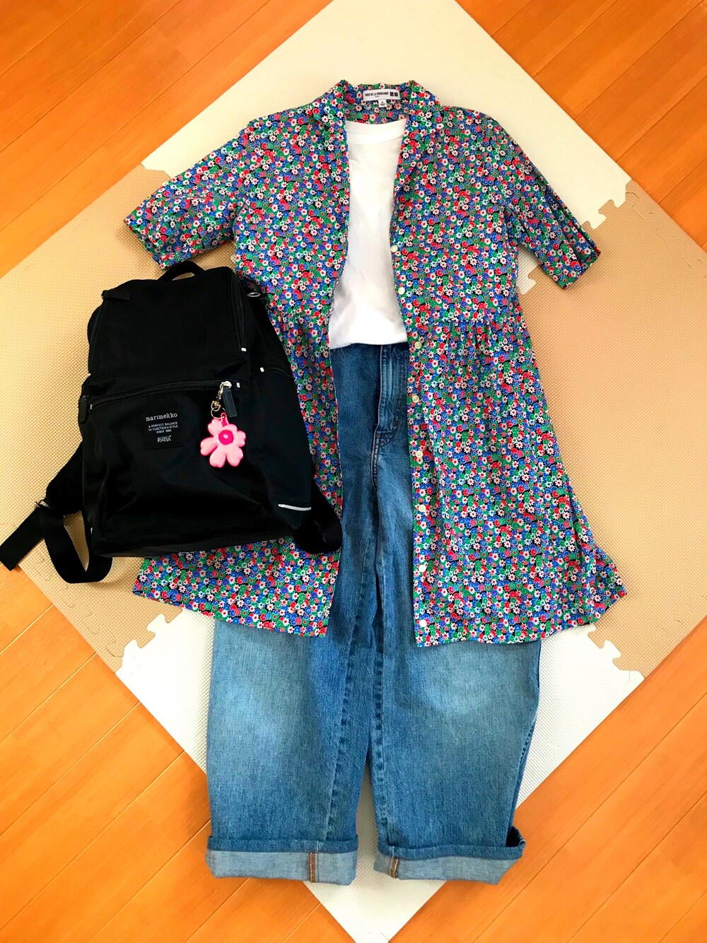 「ママコーデ」｜「UNIQLOのハイライズワイドストレートジーンズ（デニムパンツ、ブルー系）」を使った、Bambiさん（レディース・153cm）の夏コーディネートの1枚目の写真