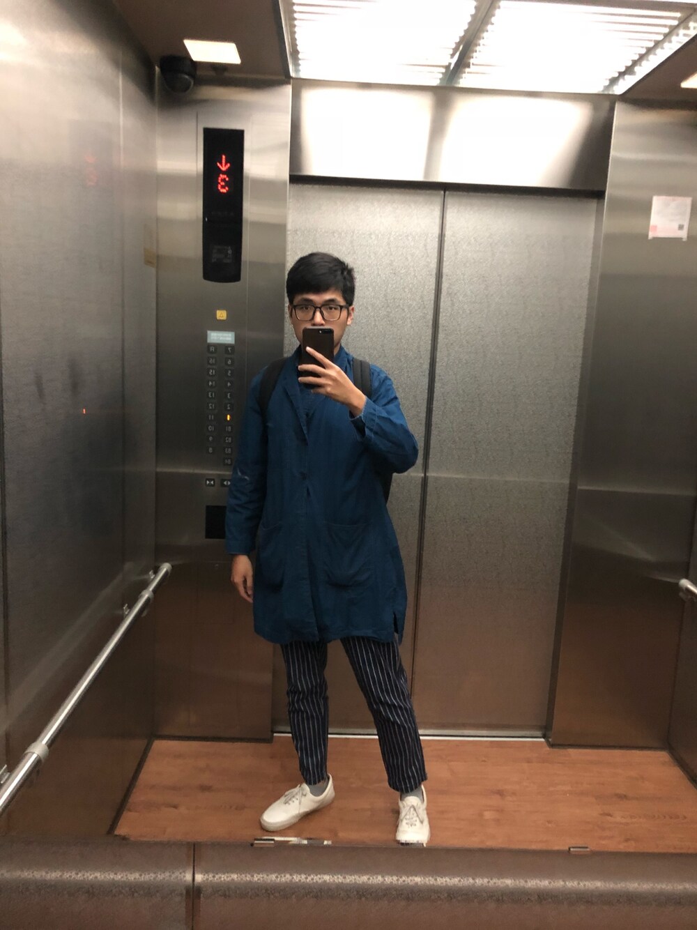 「ootd、mondayblue」｜「plain-meのアイテム（ピーコート、ブルー系）」を使った、謝慶潭 Jim Hsieh さん（メンズ・178cm）の秋コーディネートの1枚目の写真