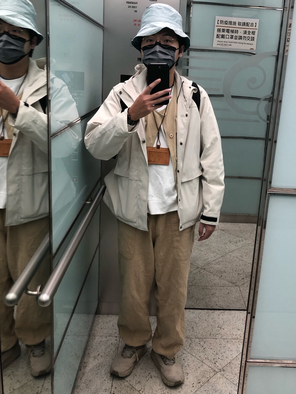「ootd、Taipei 101」｜「COPのアイテム（マウンテンパーカー、グレー系）」を使った、謝慶潭 Jim Hsieh さん（メンズ・179cm）の冬コーディネートの1枚目の写真