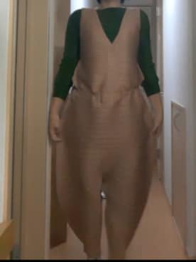 「PLEATS PLEASE（プリーツプリーズ）のアイテム（サロペット/オーバーオール）」を使った、プリプリさん（レディース・168cm）の秋コーディネート