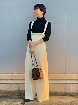 「ブラック×ホワイト」｜「アイテム（オールインワン・サロペット）」を使った、DRESSTERIORさん（レディース・158cm）の秋コーディネート