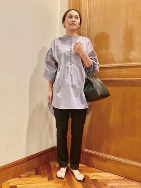 「アイテム（サンダル、ゴールド系）」を使った、DRESSTERIORさん（レディース・161cm）の春コーディネート