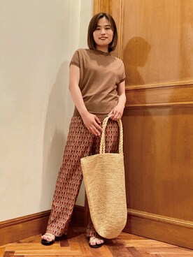 「アイテム（サンダル、ゴールド系）」を使った、DRESSTERIORさん（レディース・164cm）の春コーディネート